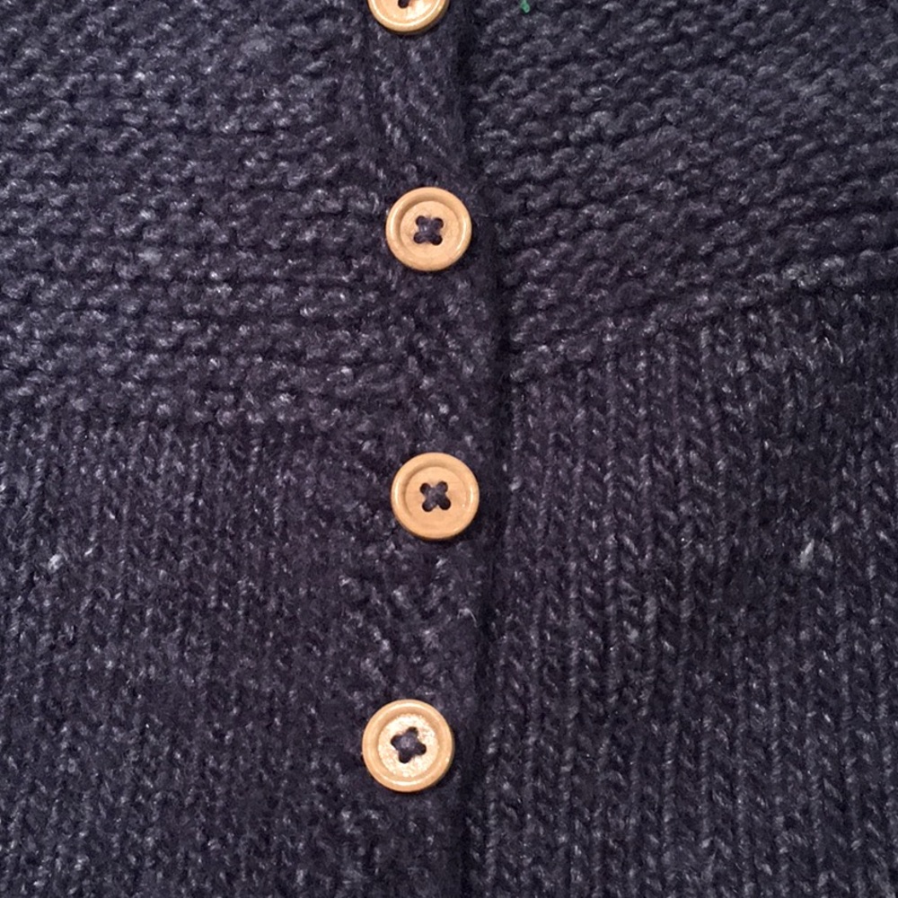 Hand-knit Sweater Short-Sleeves Buttons Heathered Yarn